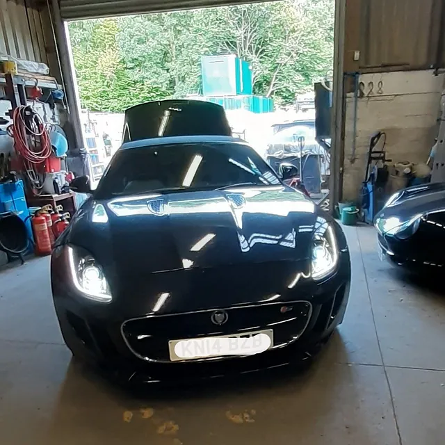 Jaguar F Type 