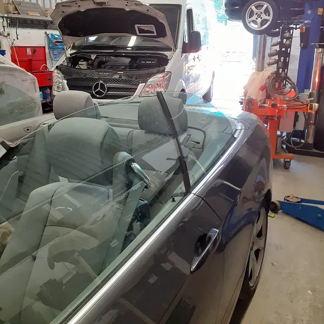 BMW 325i Convertible