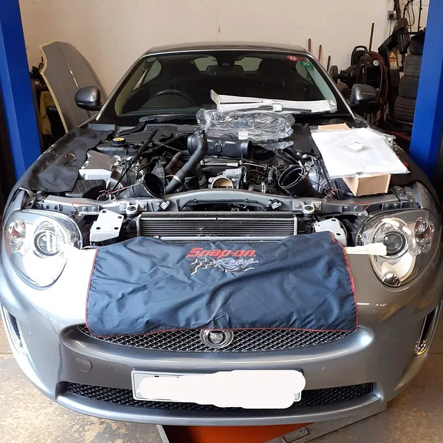 Jaguar XK8