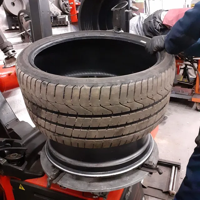 Audi RS4 - Tyres & Brakes