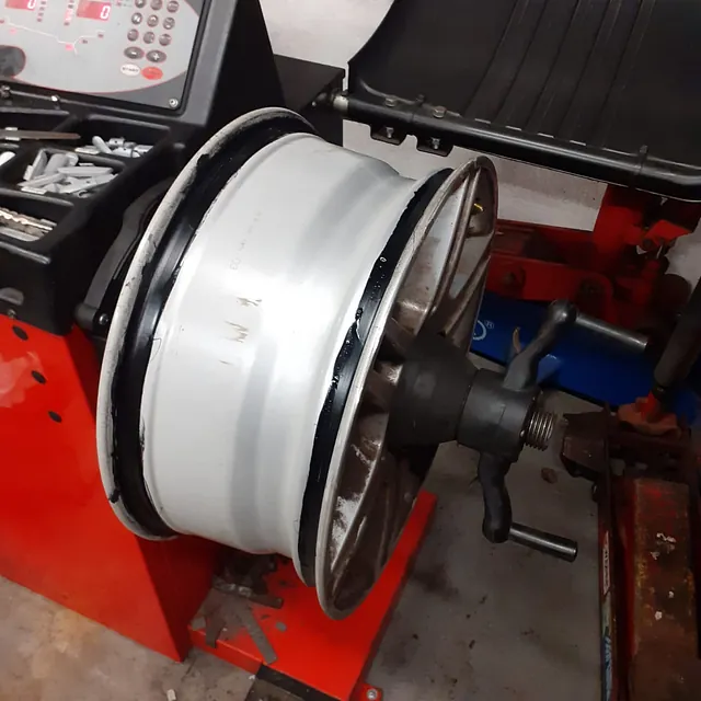 Mercedes C200 - Wheel Corrosion